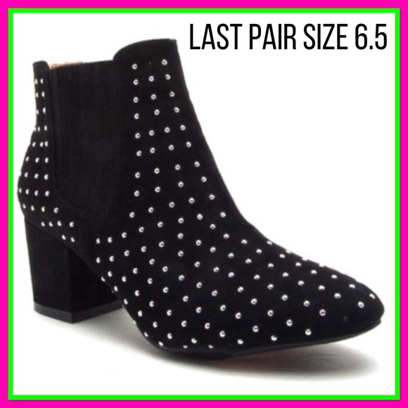 Qupid Shoes - Last Pair 6.5 🖤 STUDDED BLACK BOOTIE🖤